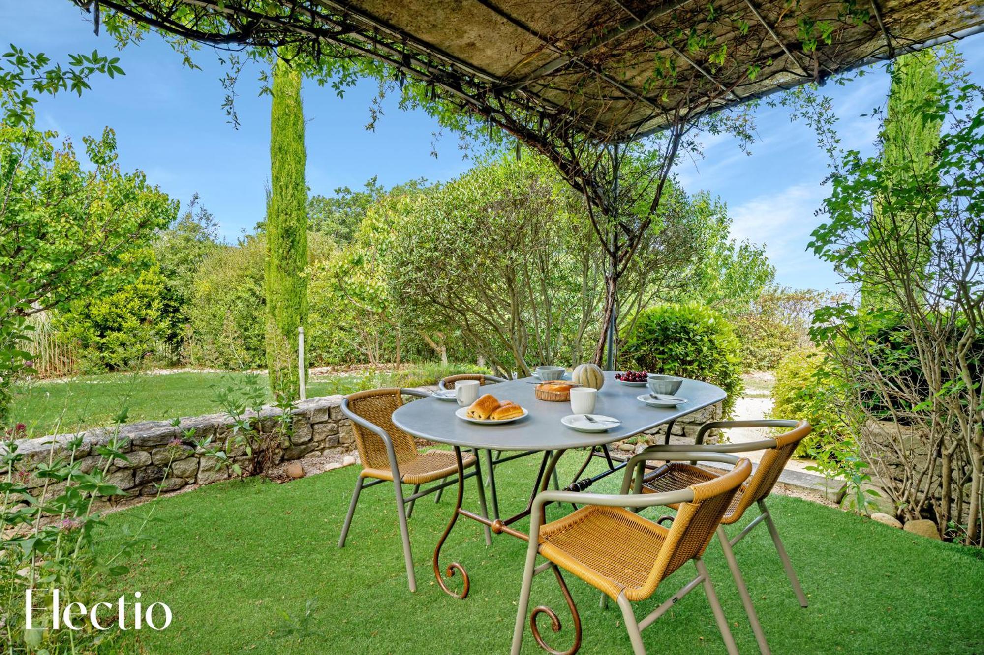 Residence Les Petitons Oppede Bilik gambar