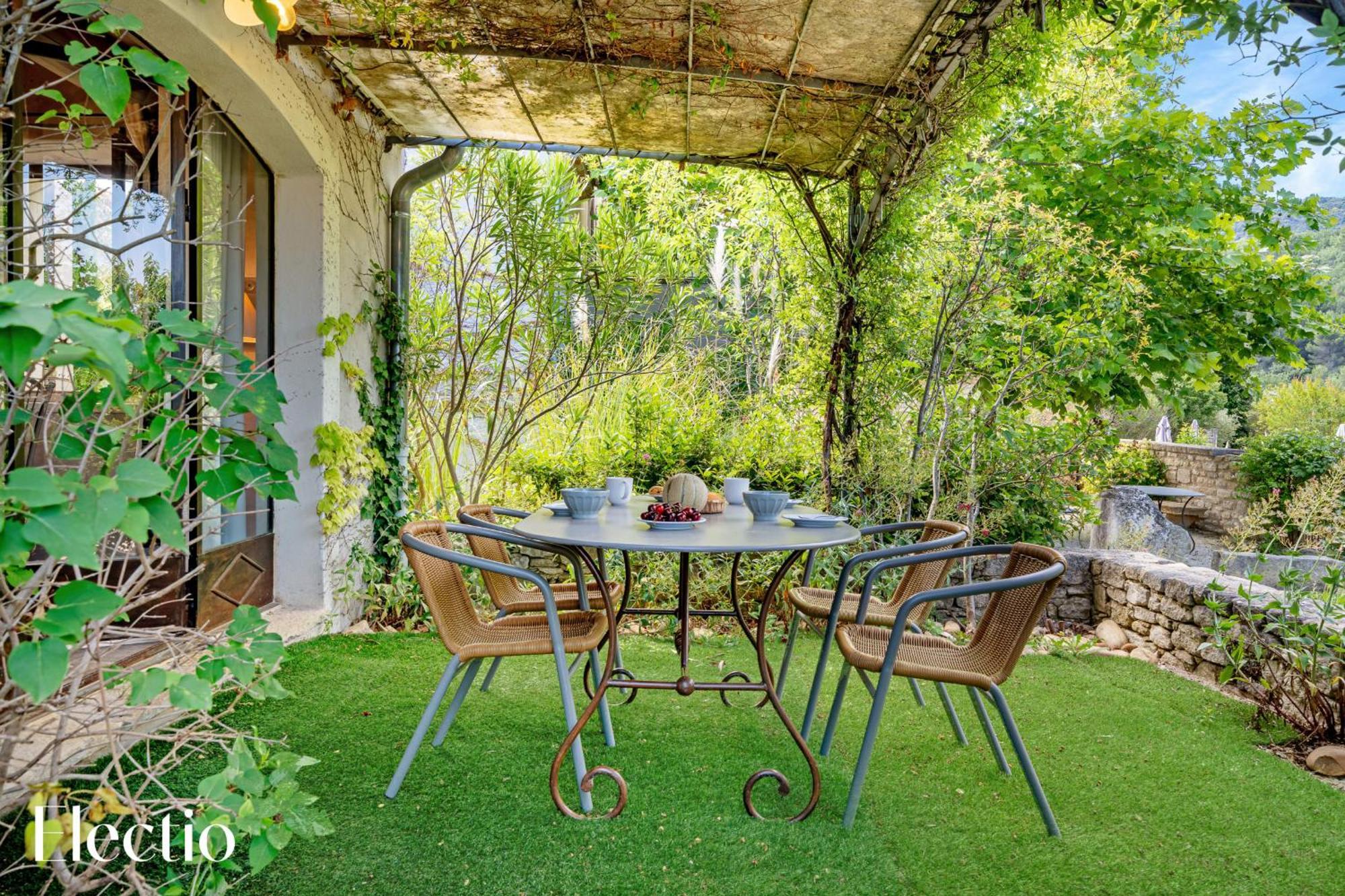 Residence Les Petitons Oppede Bilik gambar