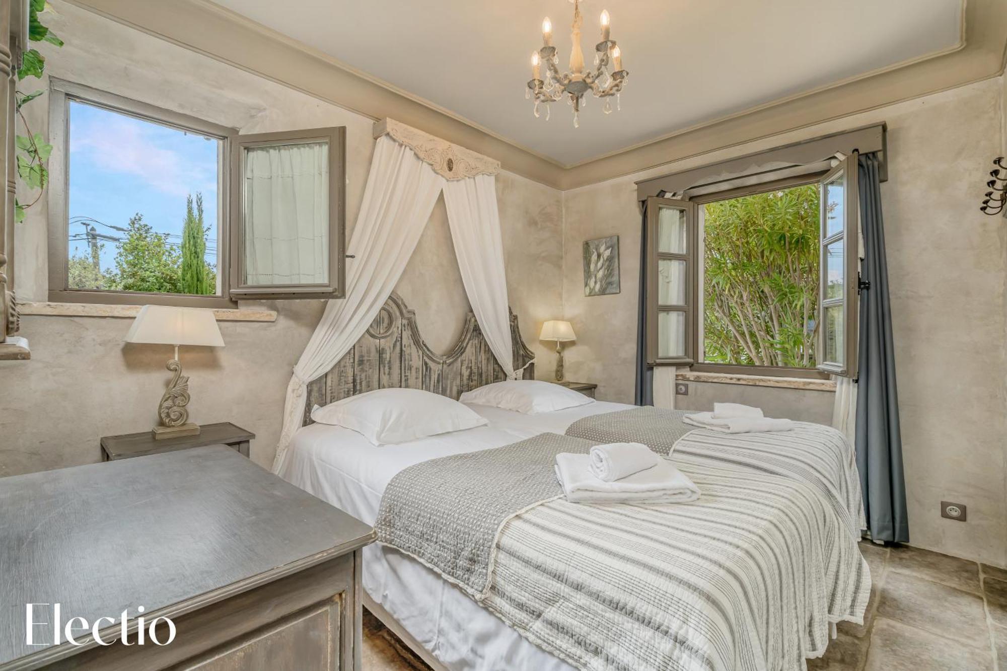 Residence Les Petitons Oppede Bilik gambar